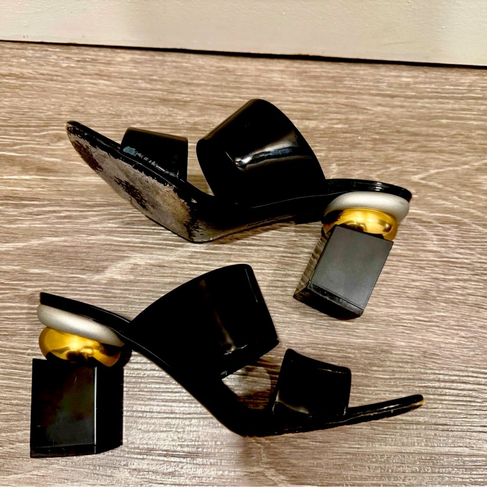 Salvatore Ferragamo Lotten Women’s Slide Sandals